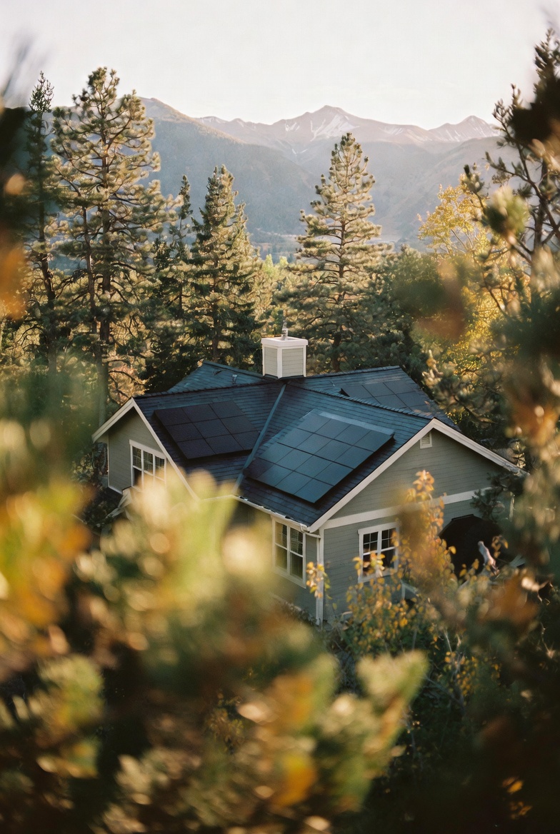 Colorado craftsman home with rooftop solar